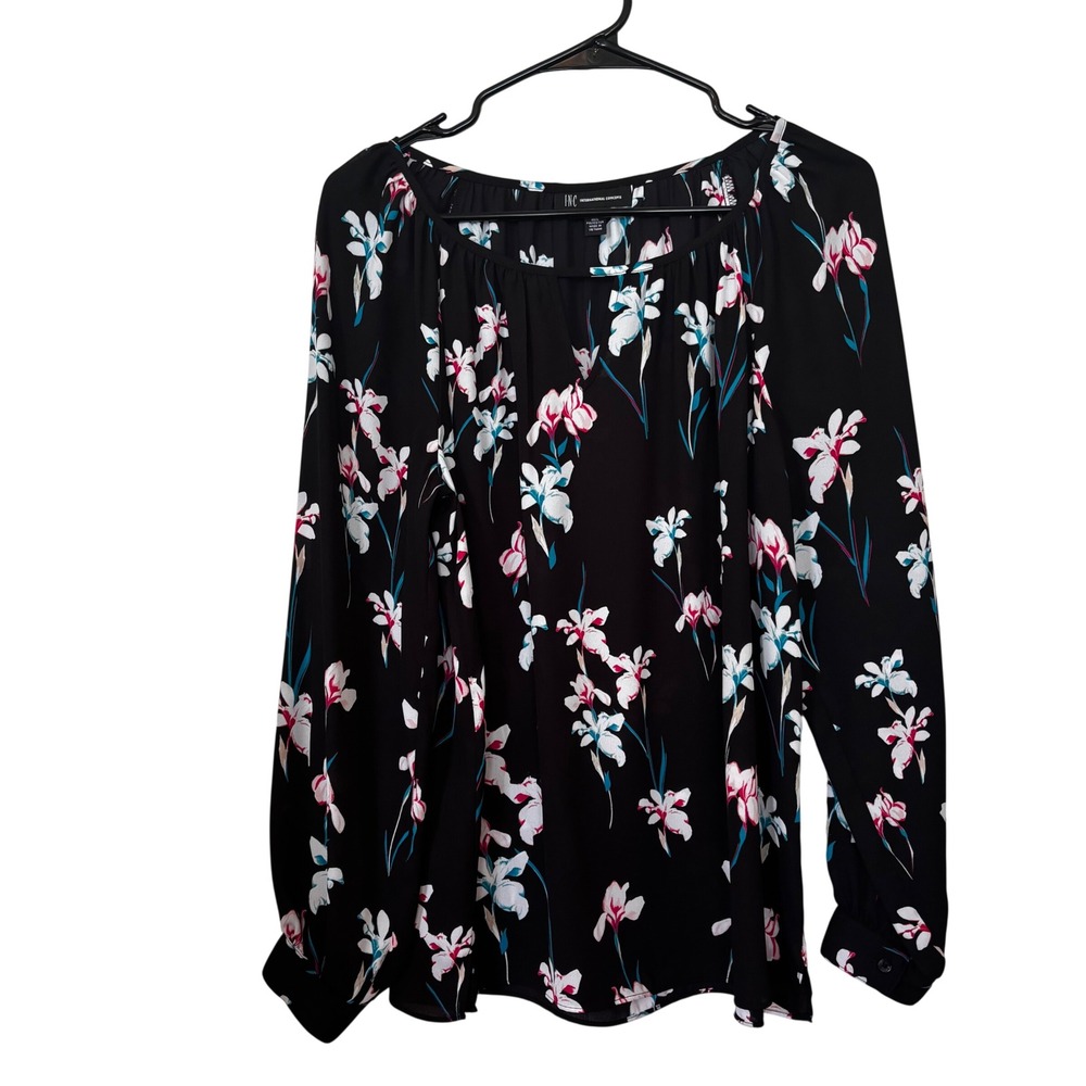 INC International Concepts Women's‎ Blouse Medium NWT Floral Keyhole Neck